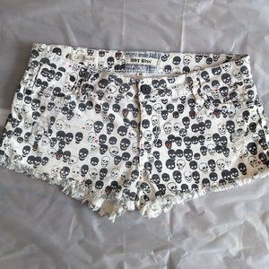 Hot Kiss Skull Heart Cici Shorts